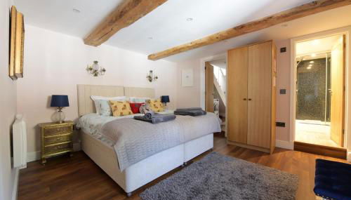 Stone Barn - Photo 5, wardrobe