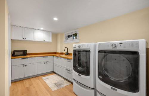 3 BR Loyal Heights Charmer Patio and Lawn - Foto 39