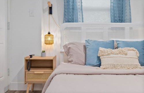 Cocoa Hideaway with Air Hockey, Darts and Beach Gear - Foto 9