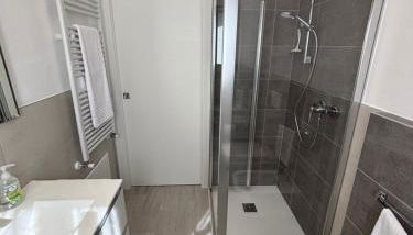 Rosemary House - Foto 4, towels, Shower