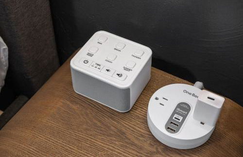 PFR Suites - Highland, 3BR 2BA Shadyside Condo, 2 Decks and Off-Street Parking - Foto 40