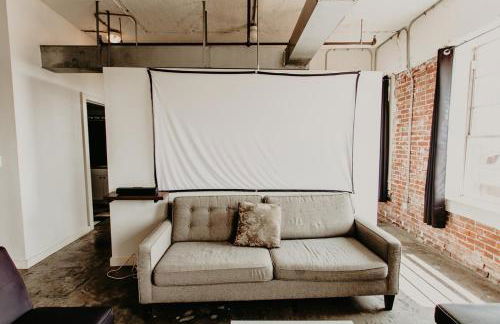 The Downtown Industrial Loft - Foto 29