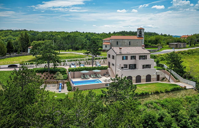 Luxury Pool Villa Gradin - Photo 1
