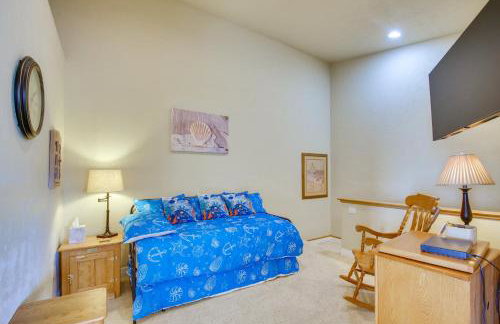 Quiet Waterfront Escape with Hot Tub and Beach Access! - Foto 24