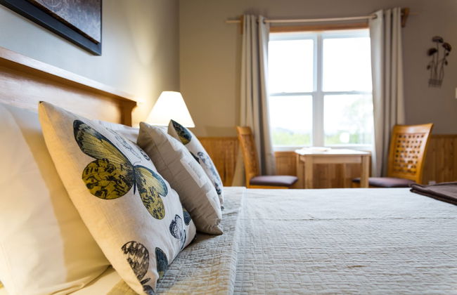 Middle Brook Cottages & Chalets - Photo 13