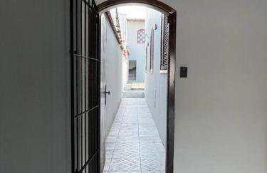 Casa de Hóspedes 2Q até 6 pessoas 100m Praia e entrada independente - Foto 12