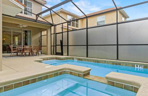 Spacious Vacation Home with Pool & Jacuzzi Near Disney - Foto 27