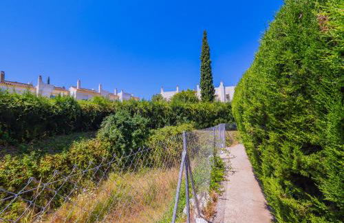 Cubo's Townhouse Sierrezuela - Photo 50