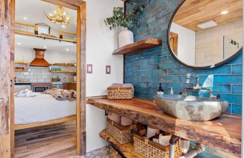 Romantic Tiny Luxury Retreat w heated pool, sauna n outdoor shower in Wimberley 10 acres - Foto 29