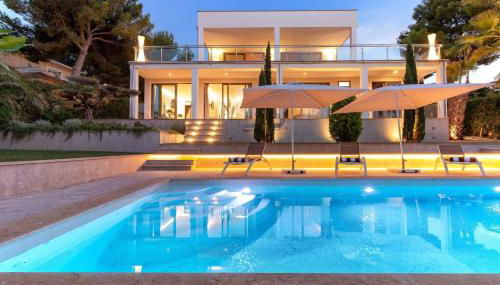 Modern exclusive Villa with Pool and Mountain View - Foto 1