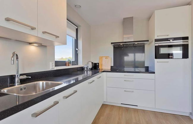 Nice Holiday Home Close to Nature Reserve - Photo 11