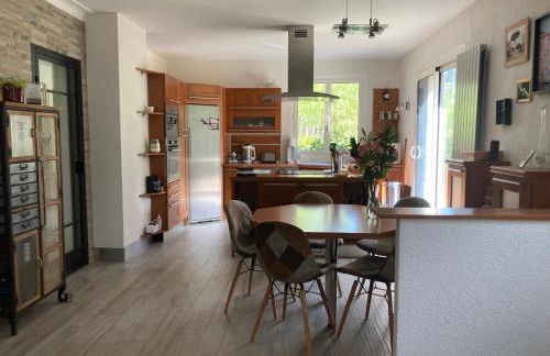 Maison ligne droite des Hunaudières-Circuit 24H du Mans - Photo 4