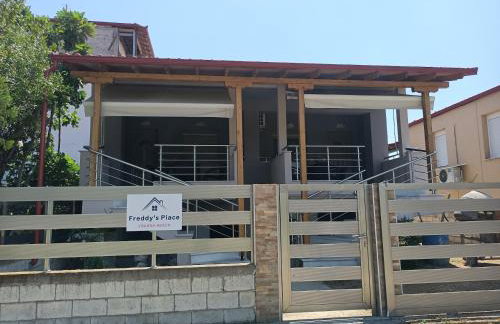 FREDDY'S PLACE - Photo 13