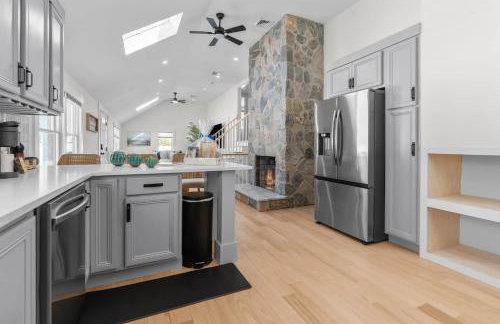 New Family Coastal Retreat Game Room Firepit - Photo 19