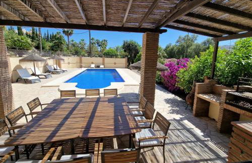 Exclusive Lakeside Villa with Private Pool & Total Privacy - Foto 20