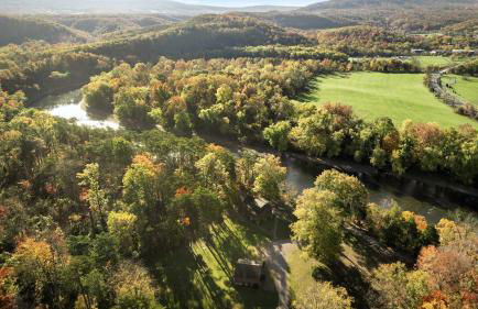Riverfront Log Cabin w Fireplace Grill & Fire Pit - Foto 45