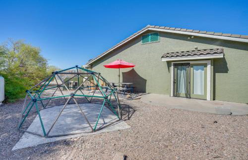 Backyard Oasis and Hot Tub Mtn-View Wickenburg Home - Photo 23