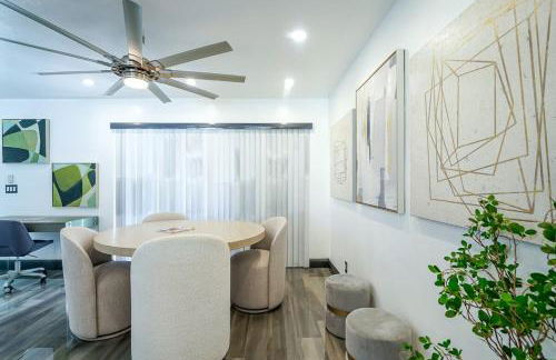 Waterfront Luxe 3BR, Pool, Hot Tub & Dock - Foto 11