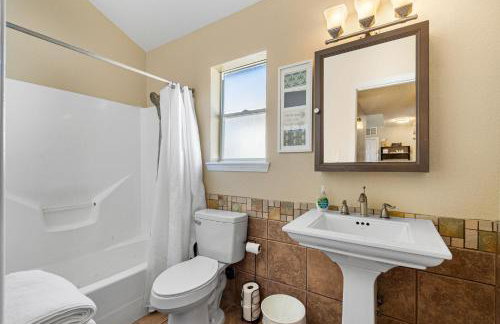 Peaceful West: 4BR Dusk Haven - Foto 39