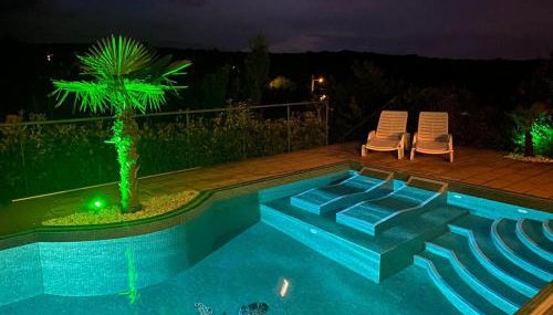 Villa Cecilia - 4 bedrooms, 4 bathrooms, inside heated pool, gym - Foto 4