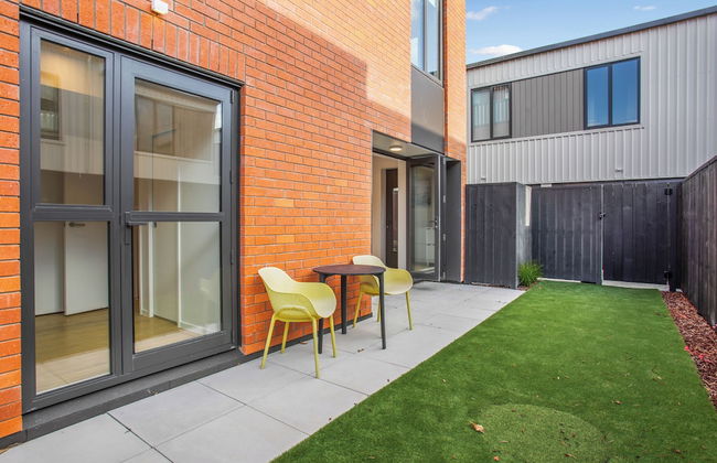 Urban Vogue Escape with Parking- Air-con - Photo 31