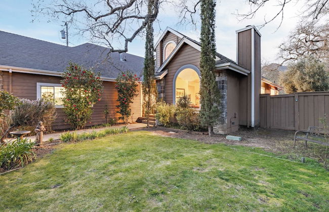 Valley of the Moon by Avantstay Tranquil Escape, Large Yard w/ Hot Tub & Fire Pit - Foto 56