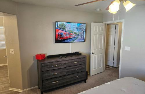 This cute 3 bedroom 2 and half bath is cozy - Photo 36