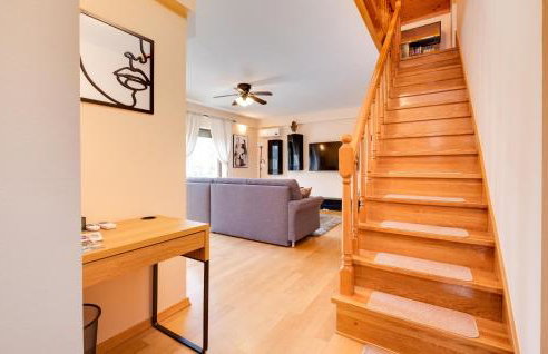 Cozy Home In Milekovo Selo With Wifi - Photo 17