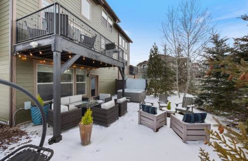 Pvt Hot Tub, Game Rm, Fire Pit, 12 Min Ski and PC - Foto 11