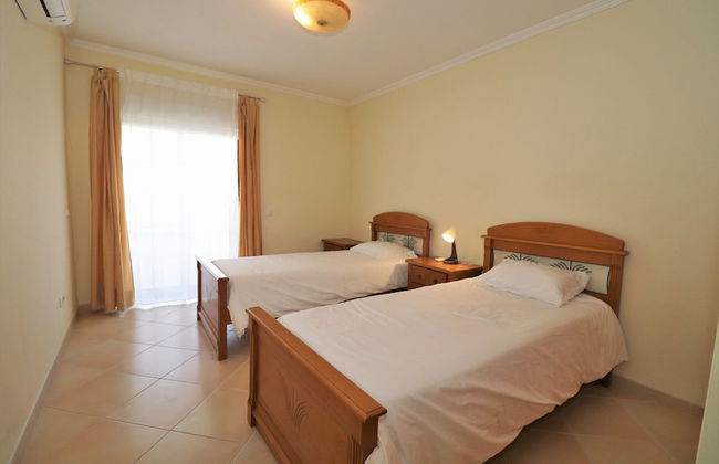 Lovely 2 -bedroom Vacation Apartment In Quarteira - Foto 3