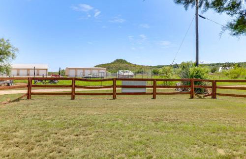 1 Mi to Lake Pet-Friendly Cabin in Strawn - Foto 21