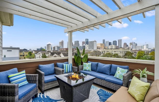 Posh Dtwn Midtown Home w Stunning Roof-topterrace - Foto 8
