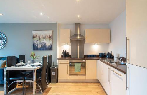 Balcony Waterside 2-Bed Apartment Central Leeds - Foto 11