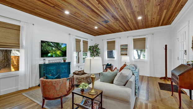 Historic Cottage With Fire Pit - 2 Blks to Main! - Foto 2, Imagen principal