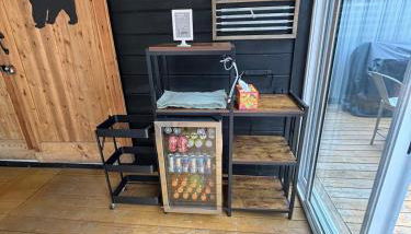 The Honey Bear Cabin Jacuzzi EV Friendly Renovated - Foto 5, minibar