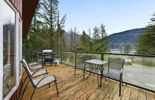 Updated Duplex with Mountain & Filtered Water View - Foto 54