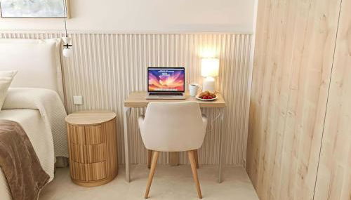 Luxury UCAM Studio, Desk and High Speed WiFi - Foto 4