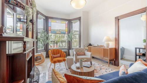 Charming Victorian Oasis with an Elegant and Spacious Haven - Foto 5