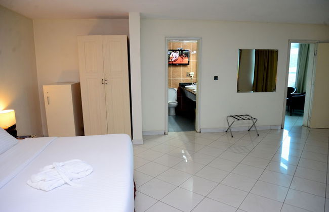 Golden Royale Hotel - Foto 14