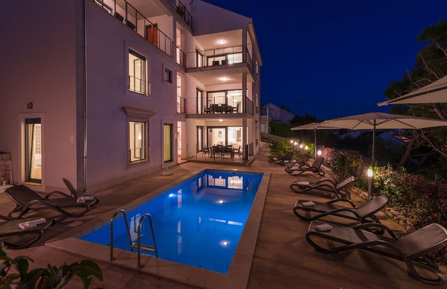 Villa Old Mill - Photo 1