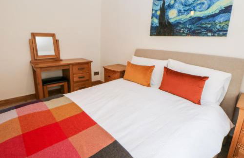 The Old Cobblers - Photo 13