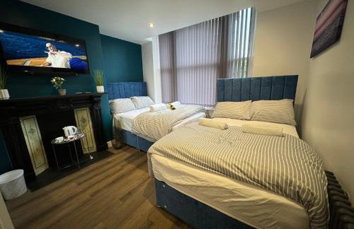 Luxury 6-Bed House - 6 En Suite- Jaquzzi Baths - Private Parking - Suitable for contractors - Foto 19