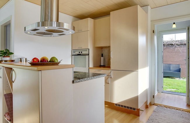 "Hattie" - 100m from the sea - Foto 14