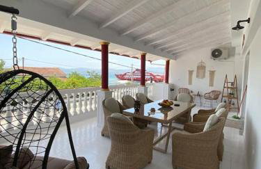 Oasis Grand House-large balcony with sea view - Photo 1