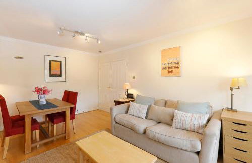 JOIVY Cozy apartment near National Theatre - Foto 4