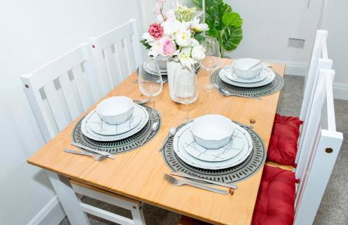 Large 1 Bed Apartment In Southsea Portsmouth - Sleeps 4 & Free Parking - Foto 10