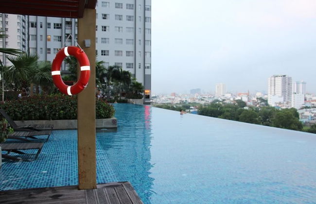 Enjoy Saigon Sunrise City - Photo 16