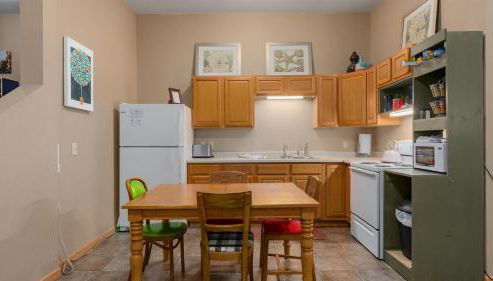 Three Connected Quirky Condos By Beach! - Photo 4, stove