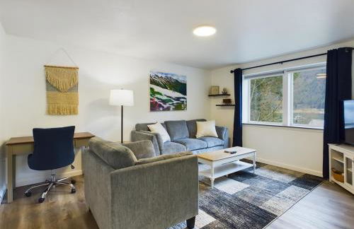 Ocean & Mountain View Home, near Downtown Juneau - Foto 31