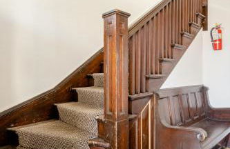 Hipster Vibe Apartment - Food Carts & Live Music - Photo 17